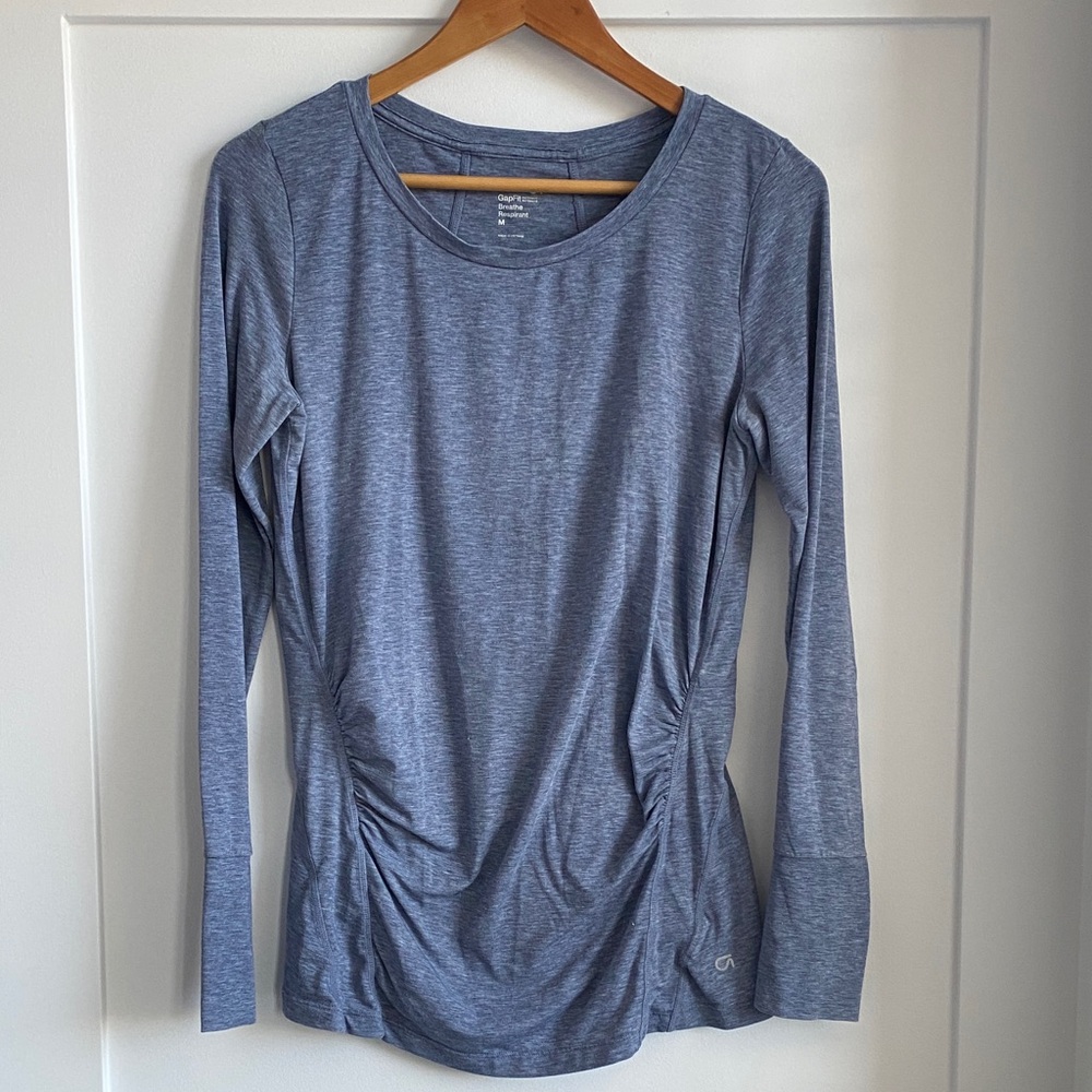 GapFit Maternity Breathe long sleeve T shirt Size M